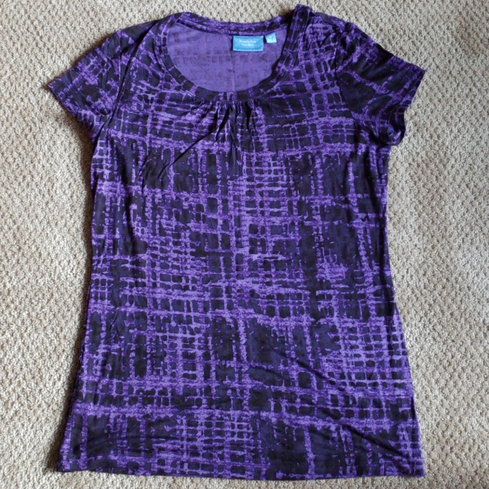 Vera Wamg Tee